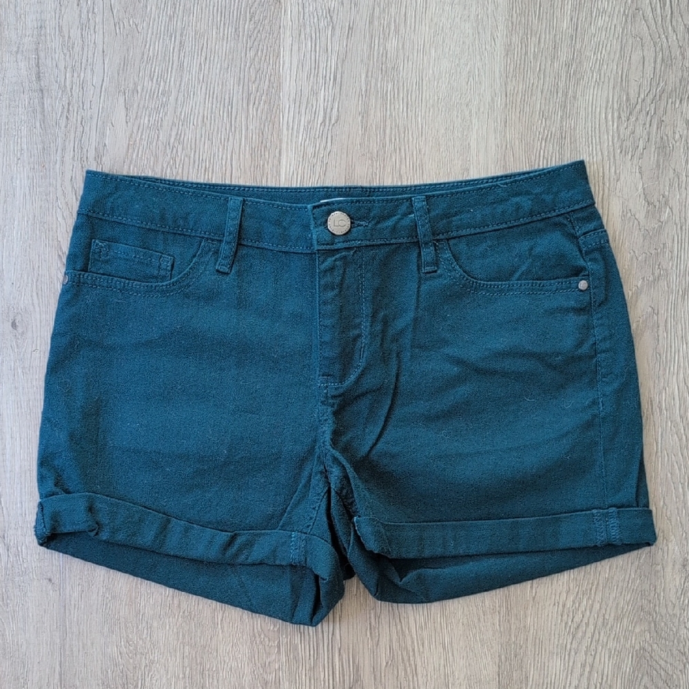 Lauren Conrad Women's Teal Shorts Size 6